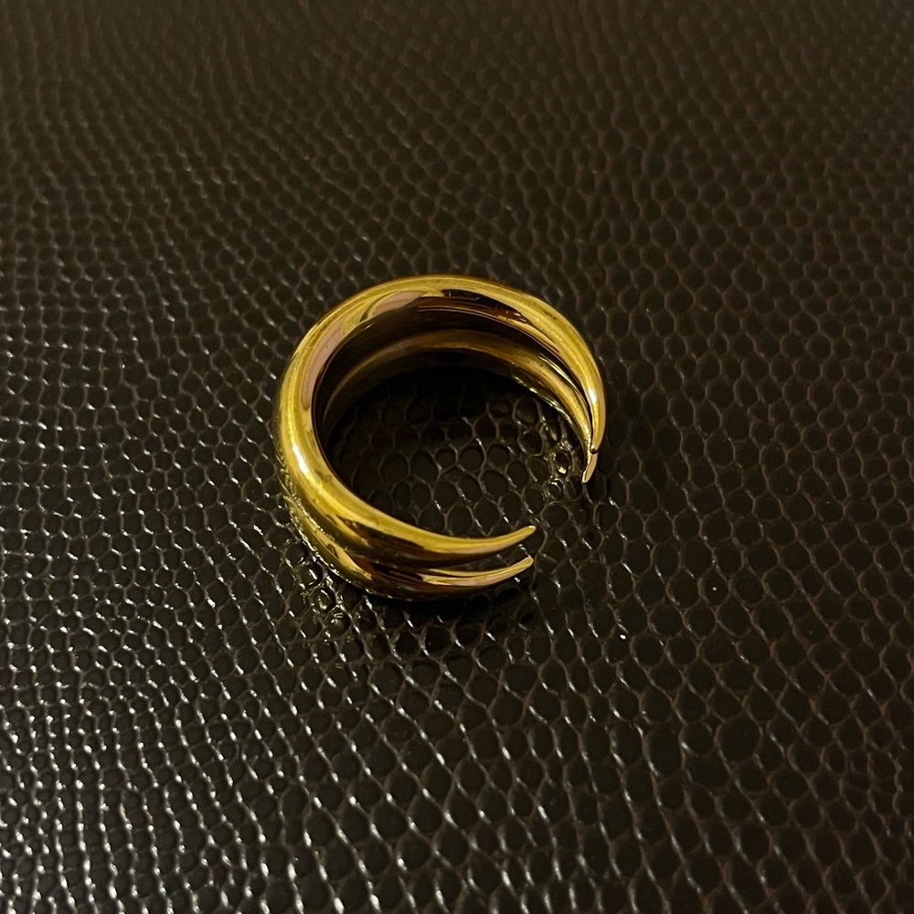 Gold Statement Ring - image 3
